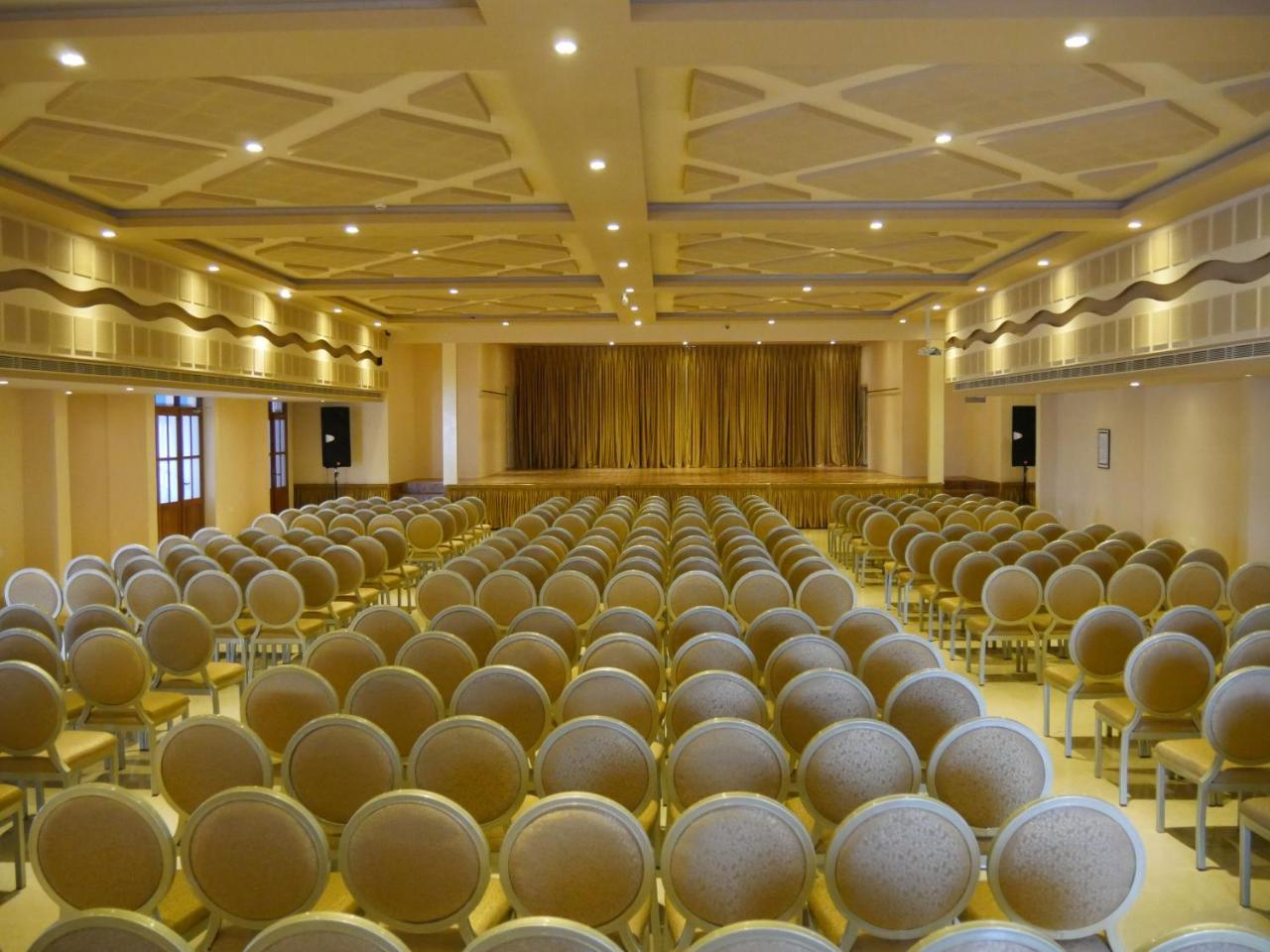 Karthika Residency Ξενοδοχείο Kilimanur Εξωτερικό φωτογραφία